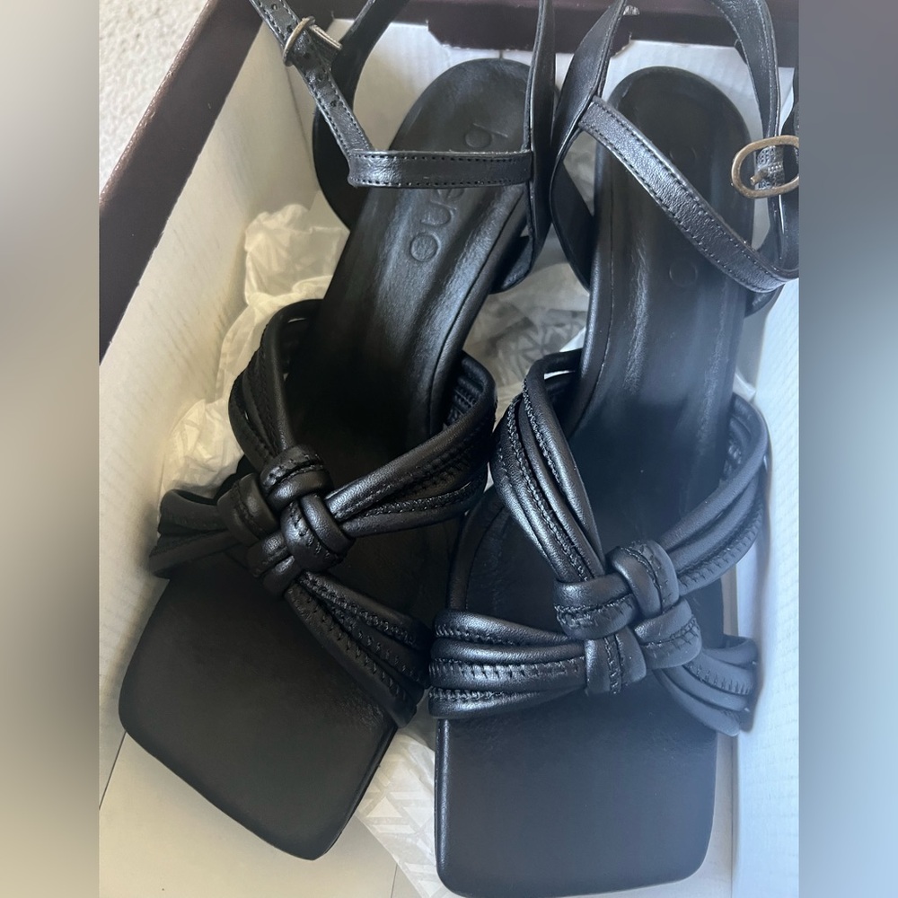 Bueno Windsor Knotted Leather  Sandal  NWT